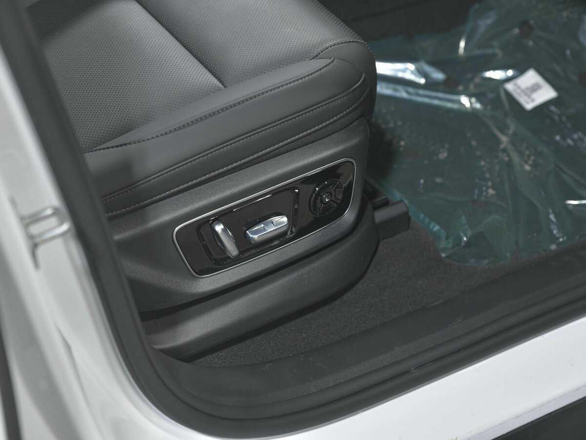 LiXiang L7 42.8 kWh, 2024 Фото №21