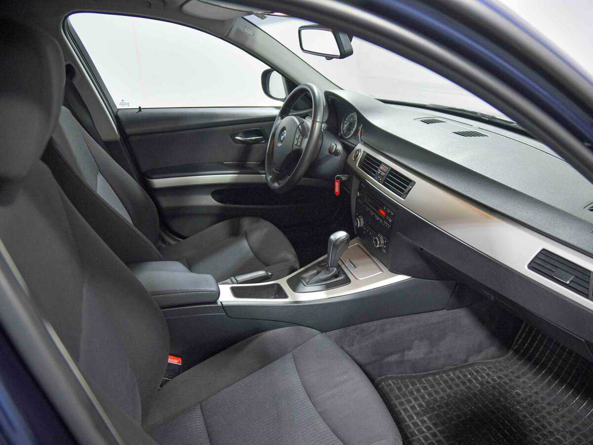 BMW 3 серии 318i, 2011 Фото №12