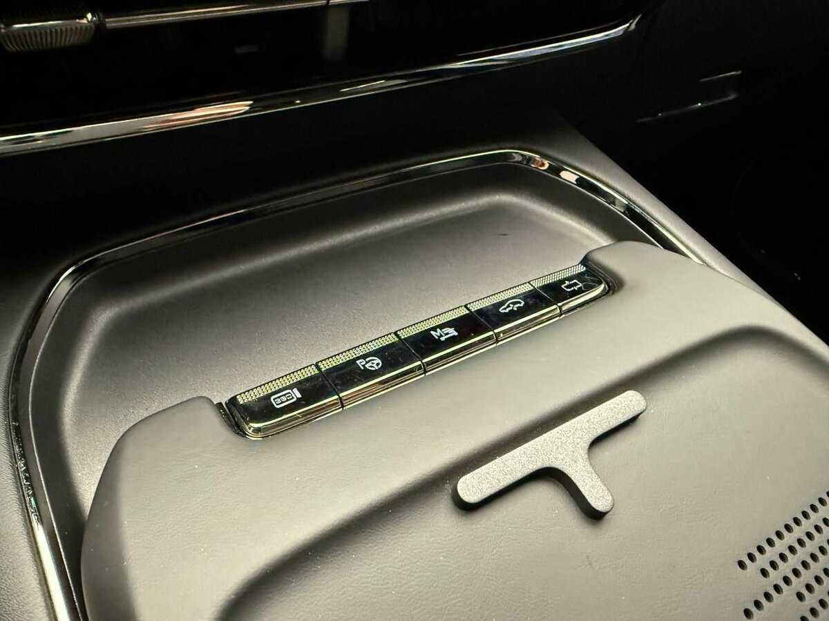 Voyah Free, 2024 Фото №11