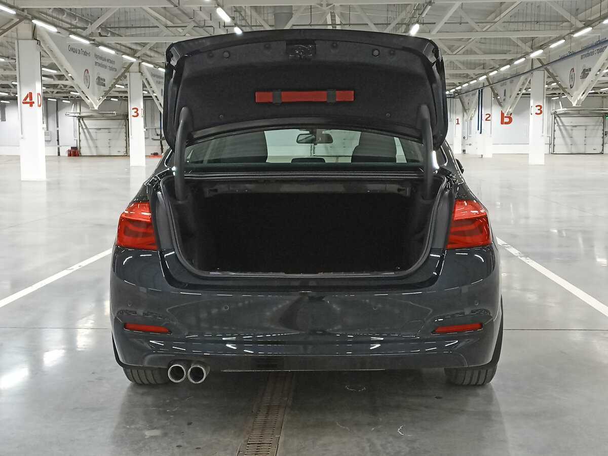 BMW 3 серии 320i, 2016 Фото №10