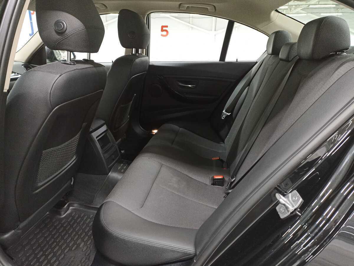 BMW 3 серии 320i, 2016 Фото №12