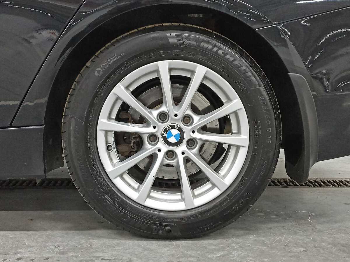 BMW 3 серии 320i, 2016 Фото №18