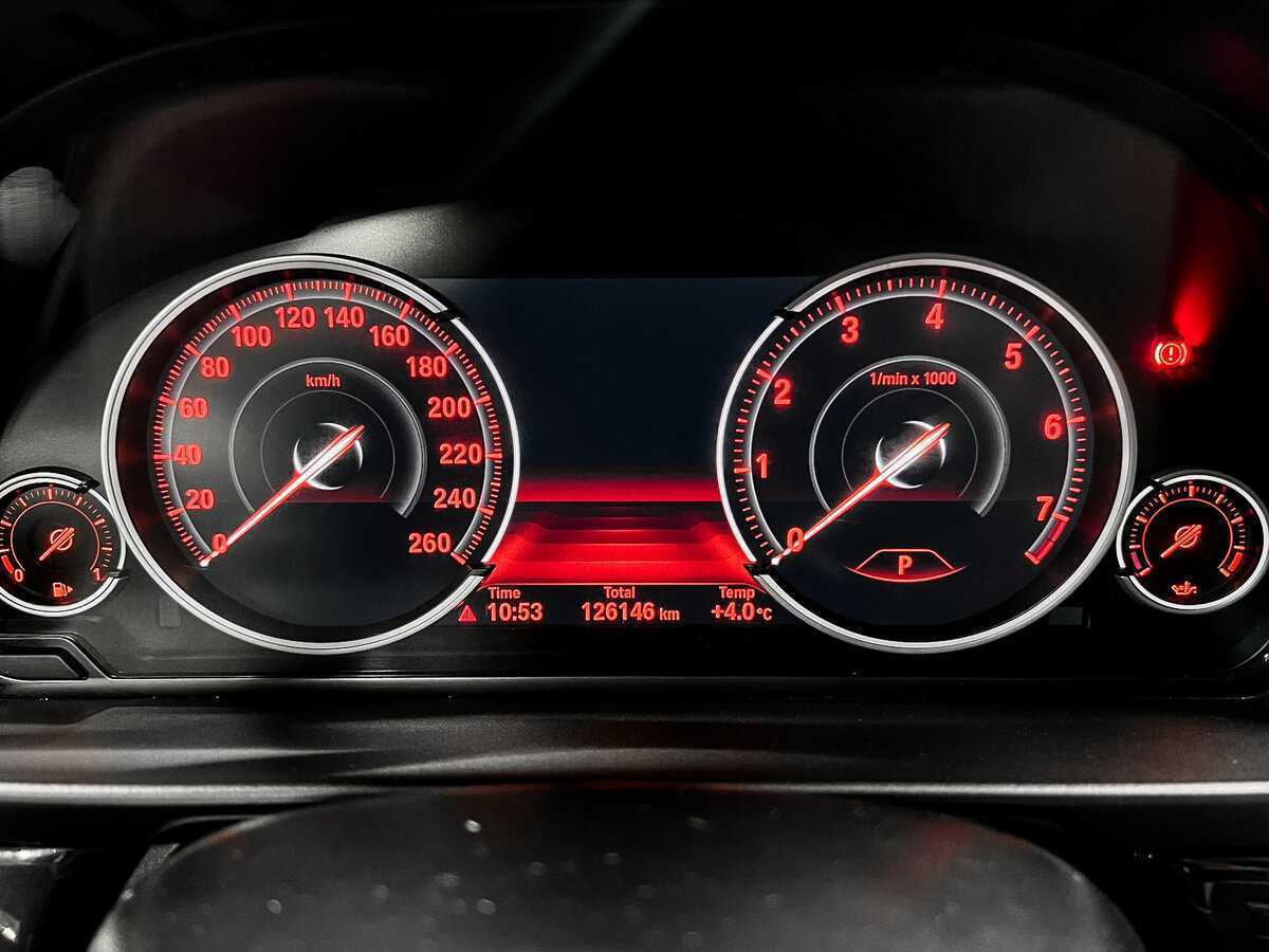 BMW 5 серии 520i, 2015 Фото №13