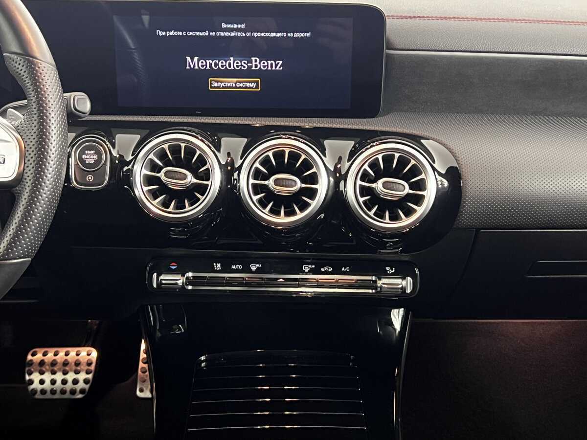 Mercedes-Benz CLA 200, 2020 Фото №13