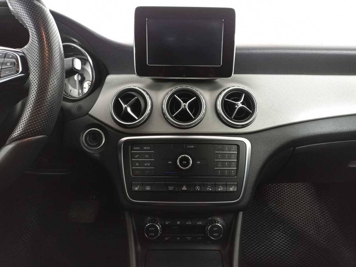 Mercedes-Benz GLA 250, 2015 Фото №15