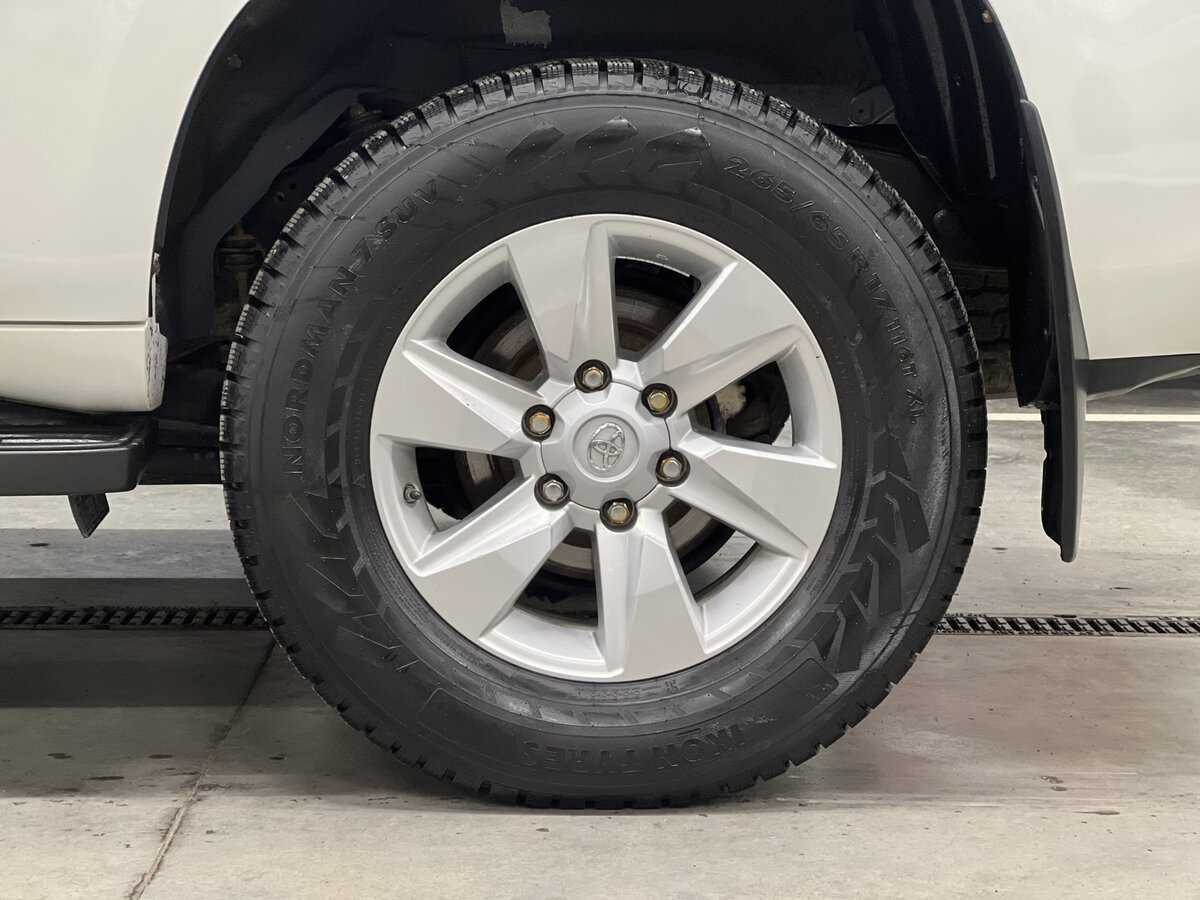 Toyota Land Cruiser Prado, 2019 Фото №18