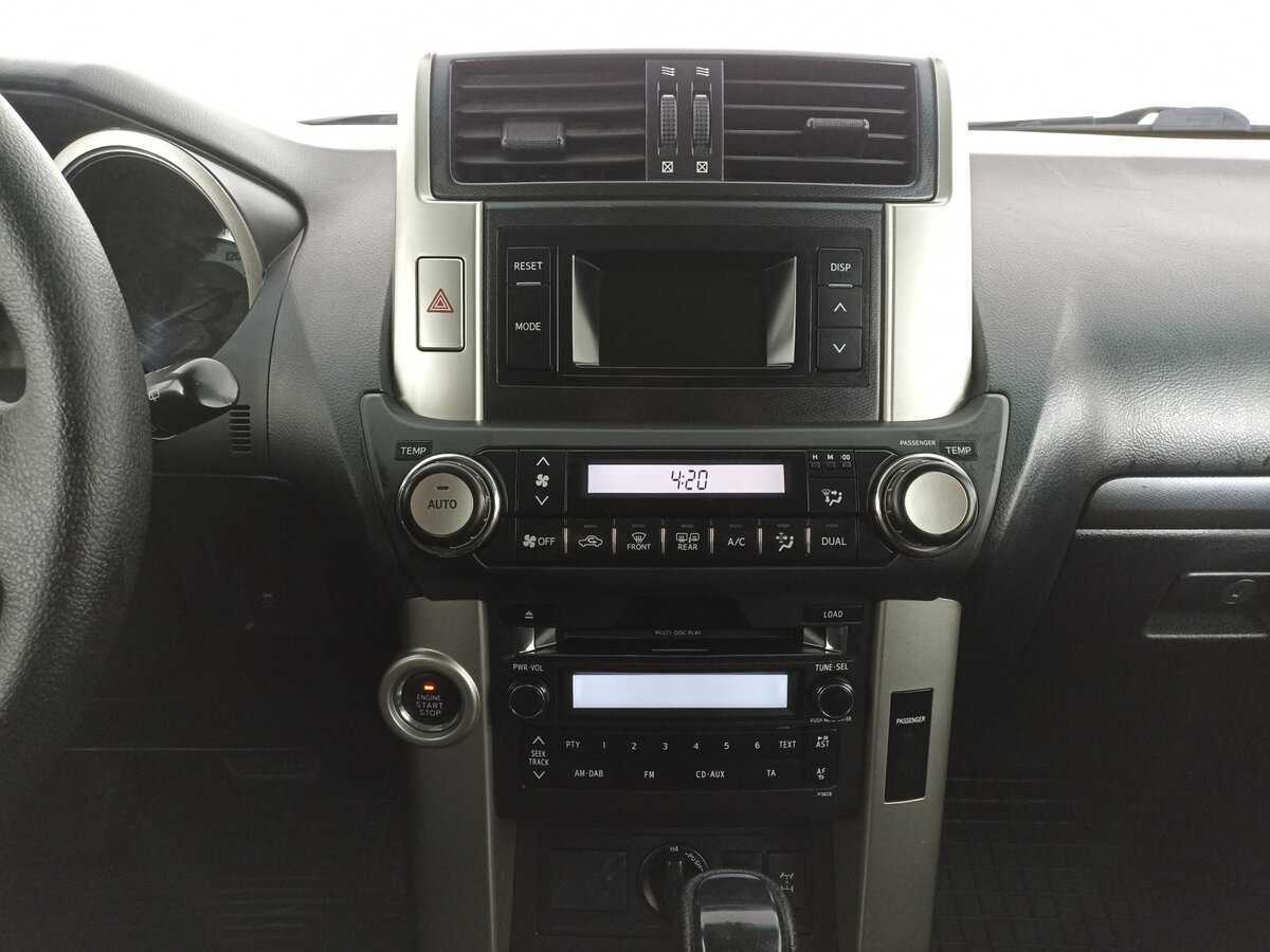 Toyota Land Cruiser Prado, 2010 Фото №15