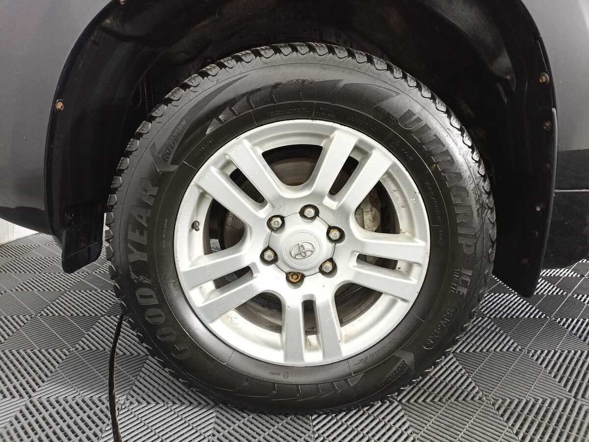 Toyota Land Cruiser Prado, 2010 Фото №18