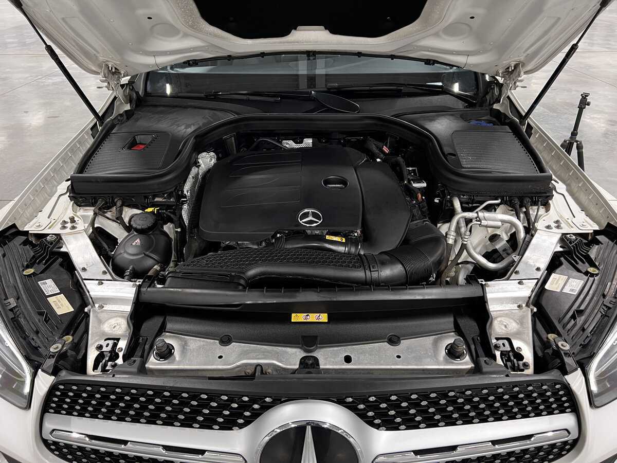 Mercedes-Benz GLC Coupe 300, 2019 Фото №9