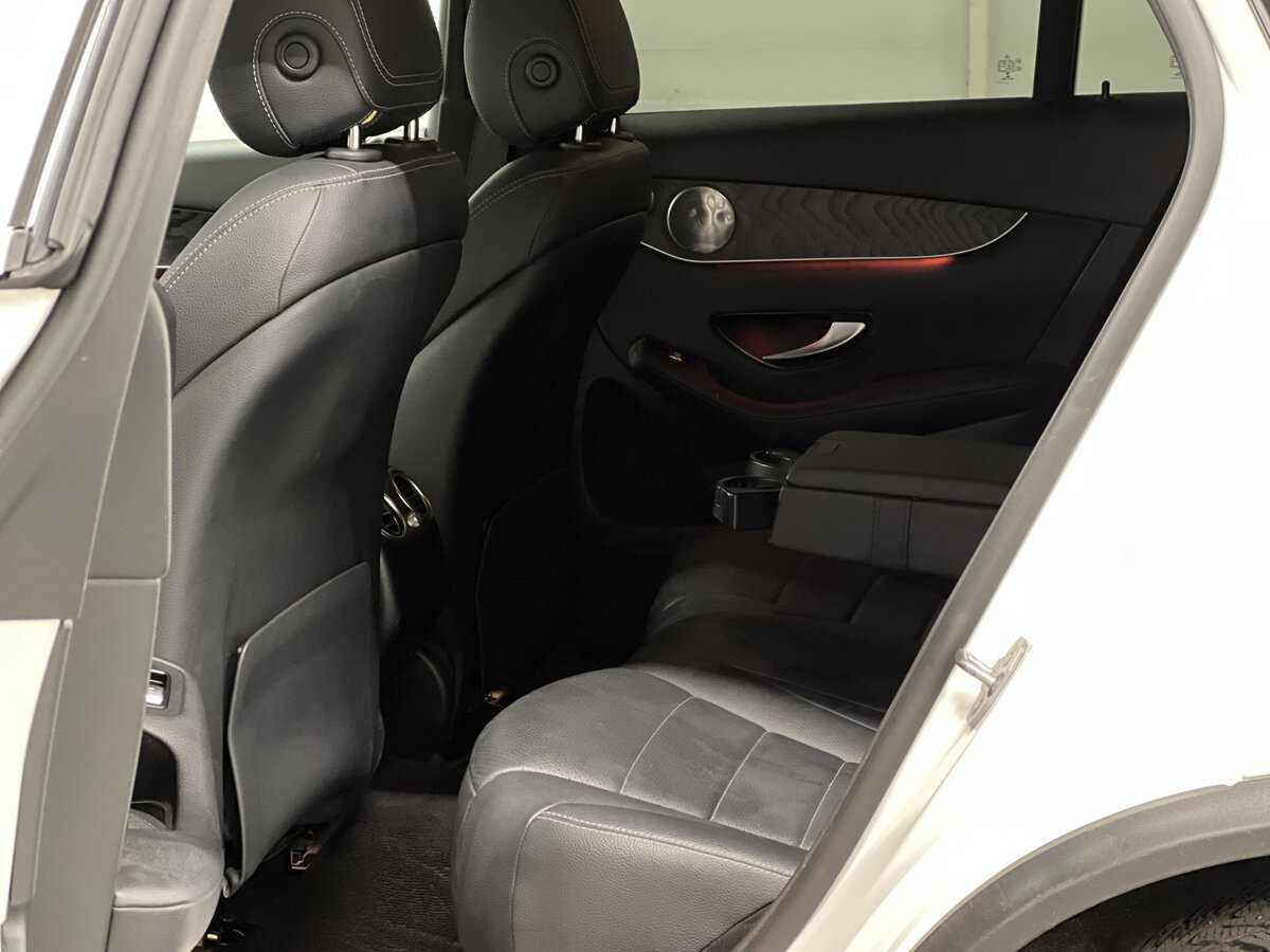 Mercedes-Benz GLC Coupe 300, 2019 Фото №12