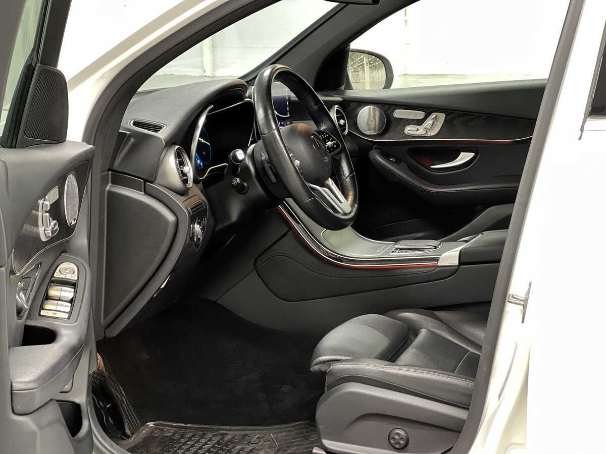 Mercedes-Benz GLC Coupe 300, 2019 Фото №16