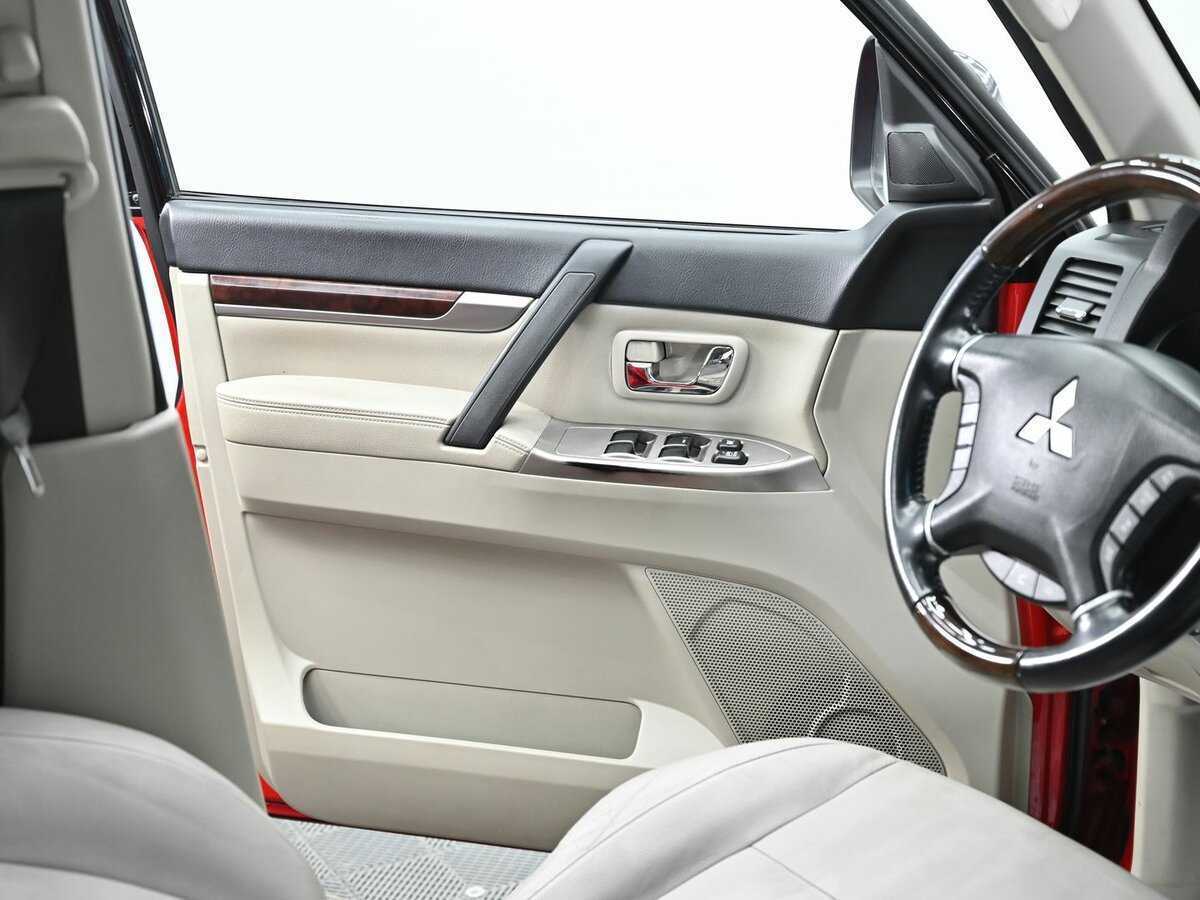 Mitsubishi Pajero, 2018 - 99 000 км. | Фото №6