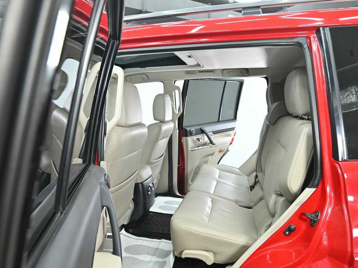 Mitsubishi Pajero, 2018 Фото №13