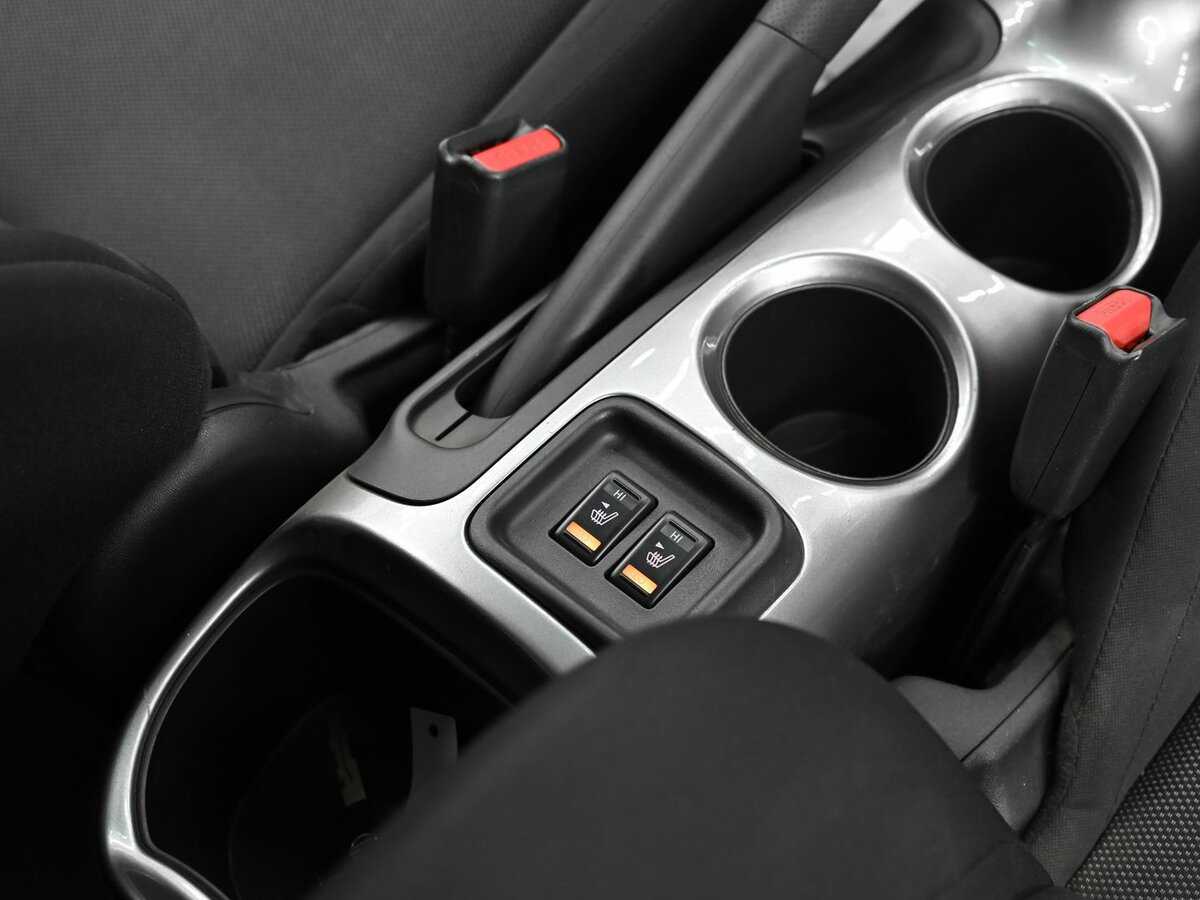 Nissan Juke, 2011 Фото №11