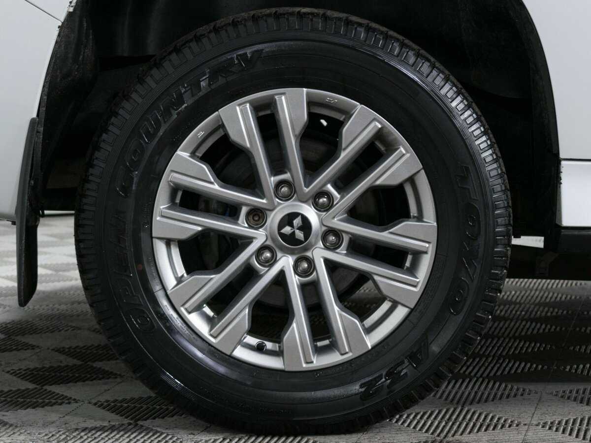 Mitsubishi Pajero Sport, 2020 Фото №21