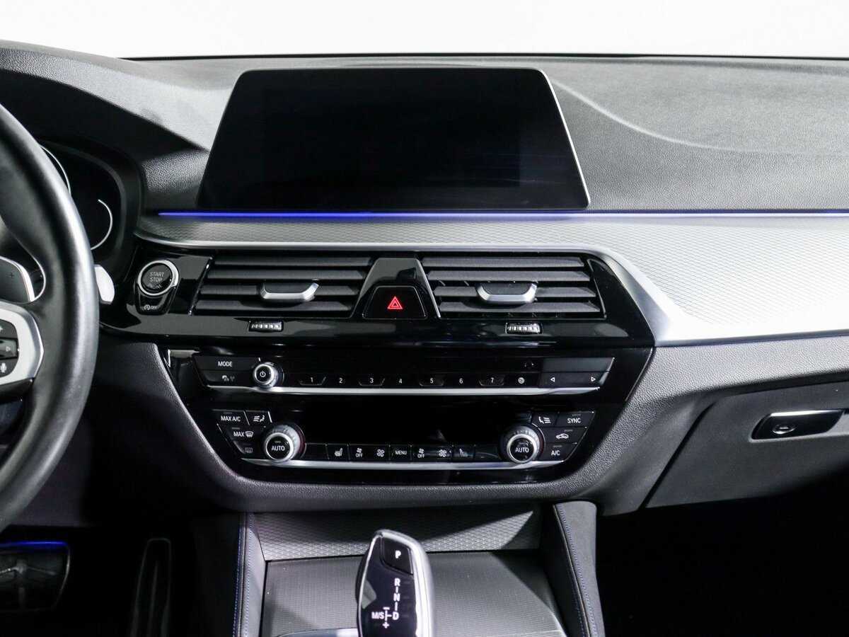 BMW 5 серии 520d xDrive, 2020 Фото №10