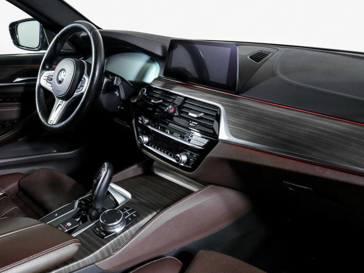 BMW 5 серии 530d xDrive, 2018 Фото №9