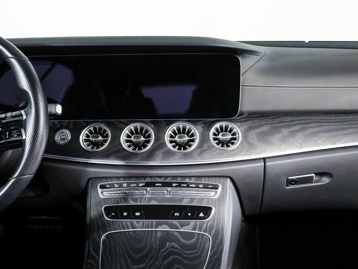 Mercedes-Benz E-Класс 200, 2020 Фото №13