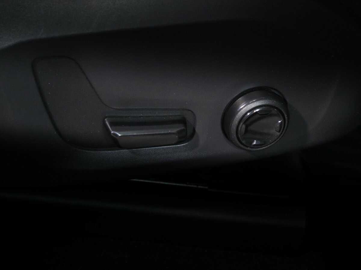 Volvo XC60, 2019 Фото №13