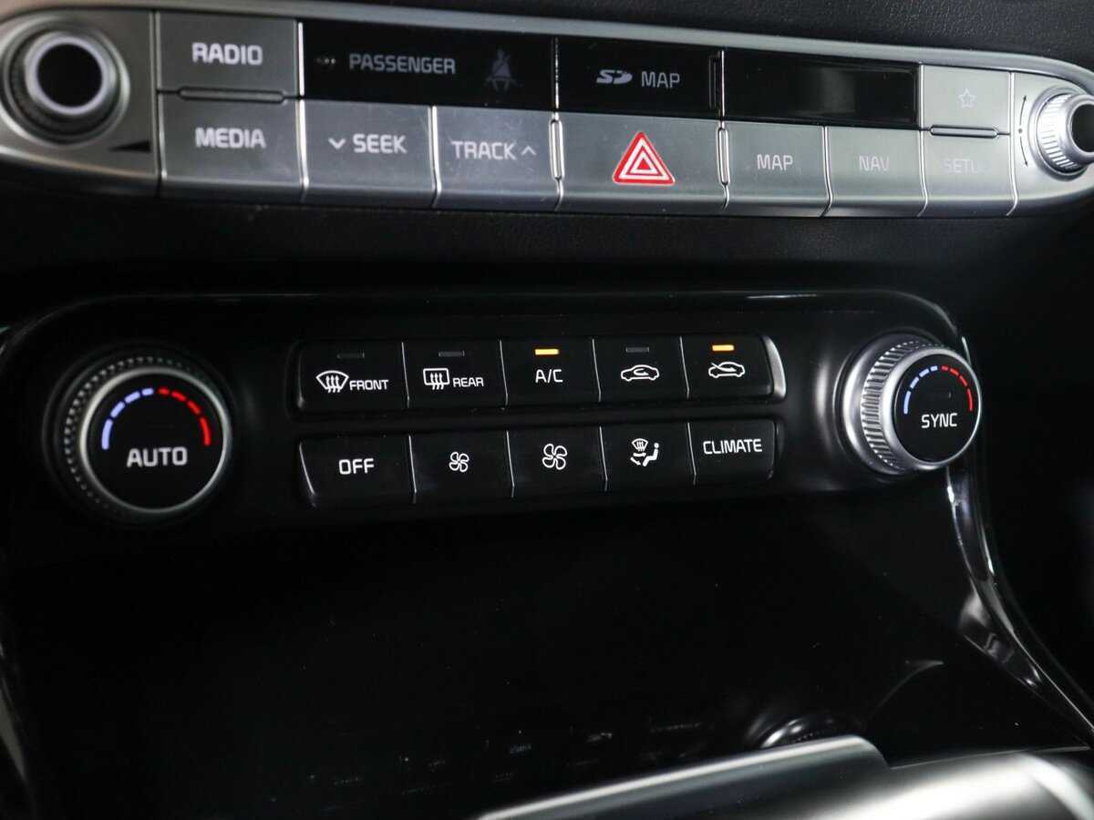 Kia Stinger, 2018 Фото №17