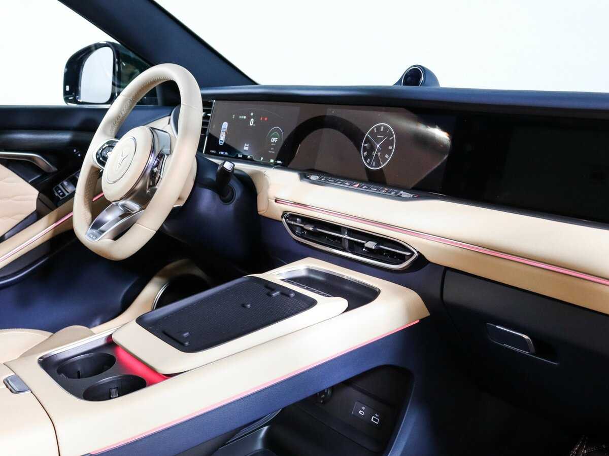 Voyah Free, 2023 - 9 868 км. | Фото №6