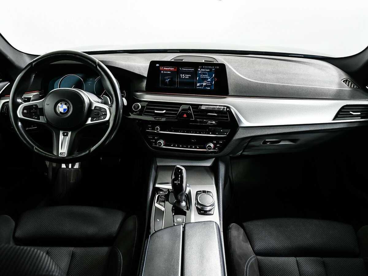 BMW 5 серии 530i xDrive, 2017 Фото №11