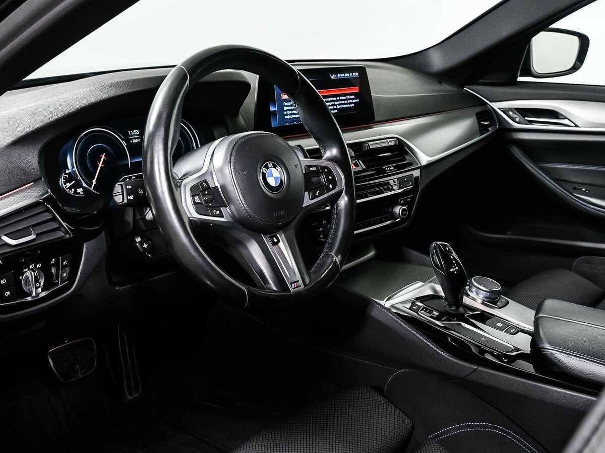 BMW 5 серии 530i xDrive, 2017 Фото №12