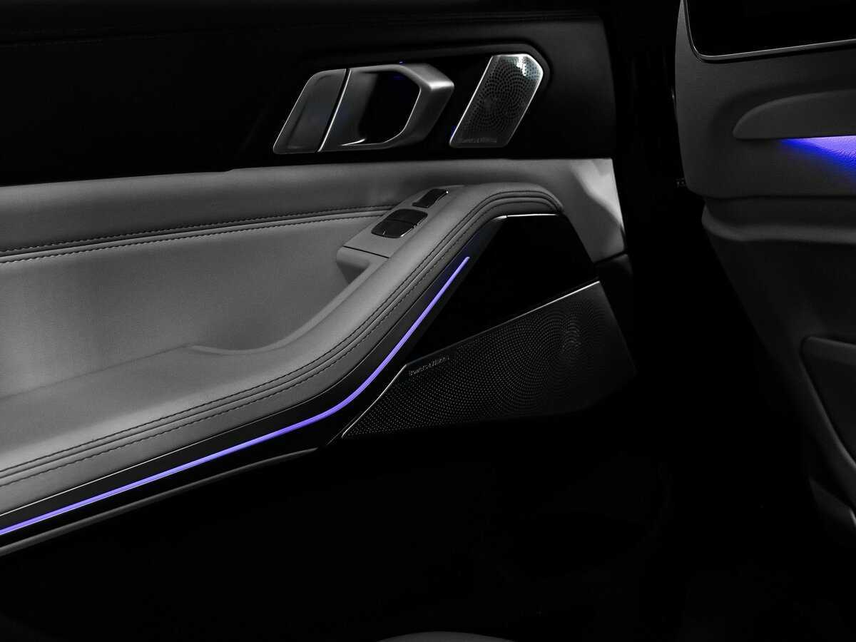 BMW X7 M50d, 2019 Фото №21