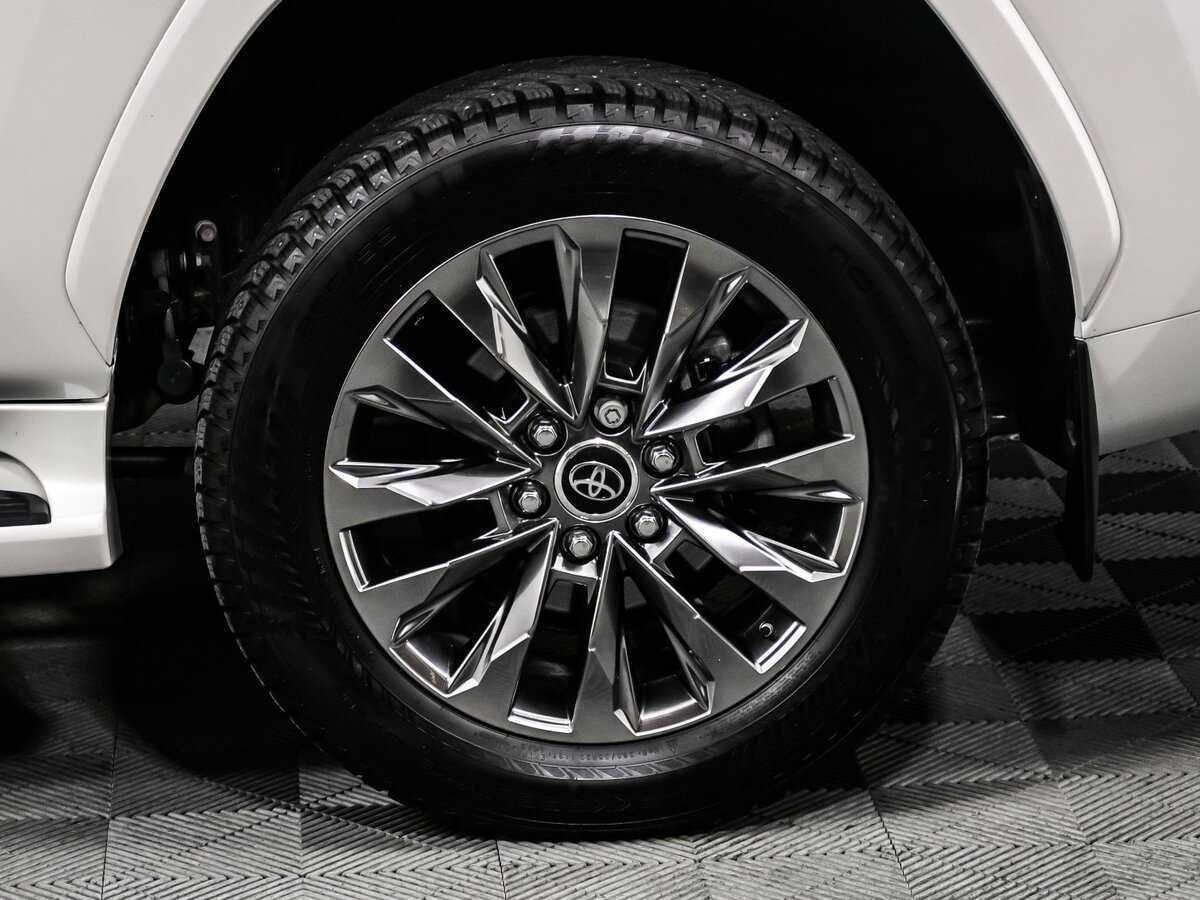 Toyota Land Cruiser, 2022 Фото №18
