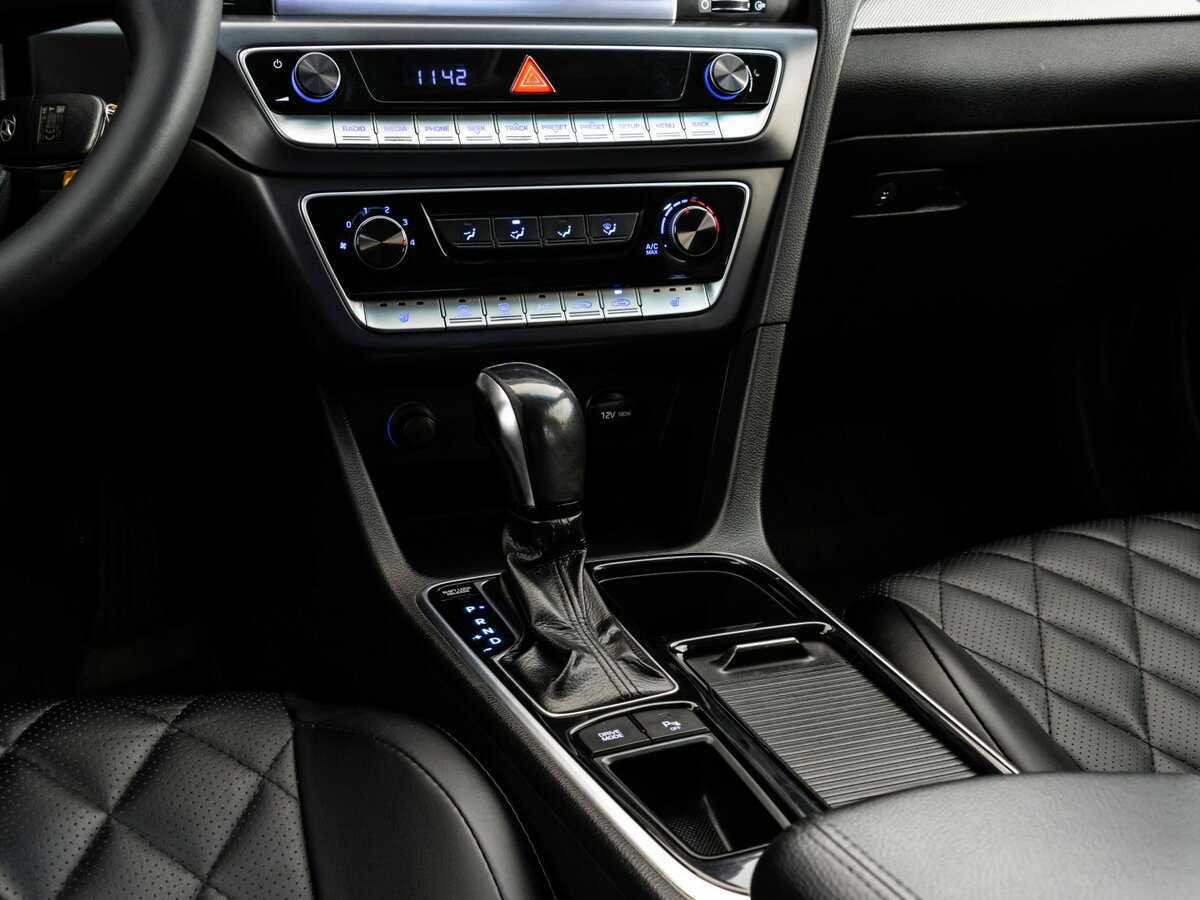 Hyundai Sonata, 2019 Фото №16
