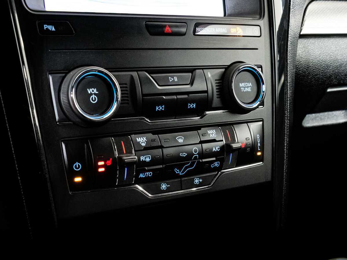 Ford Explorer, 2019 Фото №11