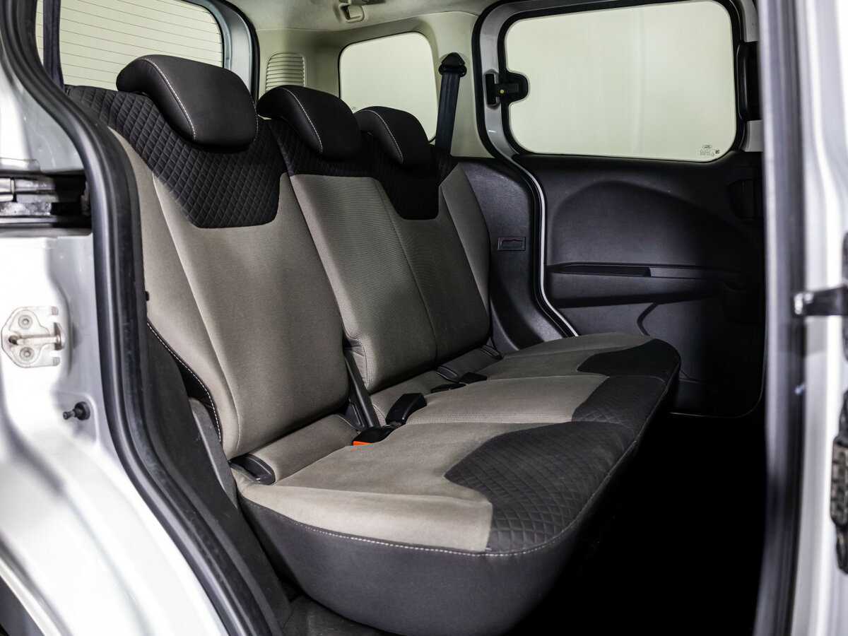 Ford Tourneo Courier, 2017 Фото №9