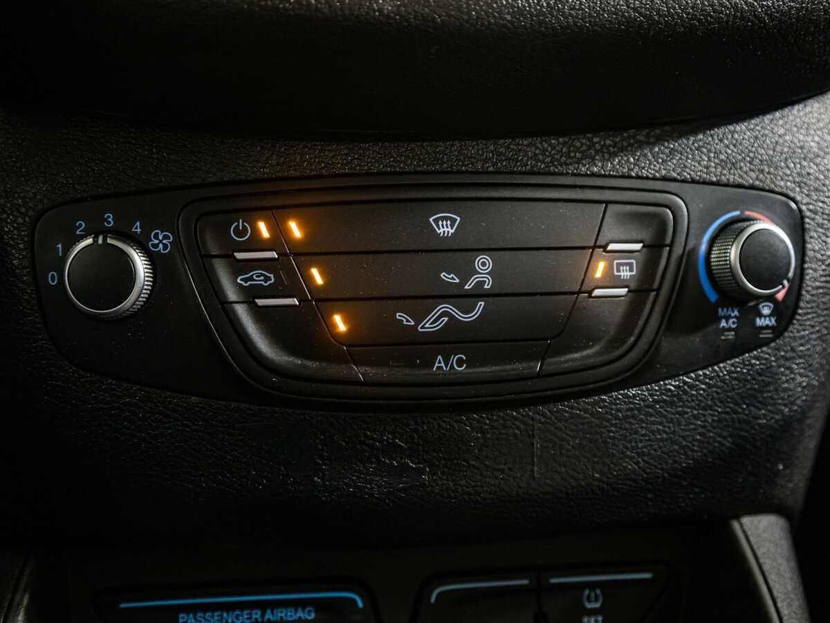 Ford Tourneo Courier, 2017 Фото №11