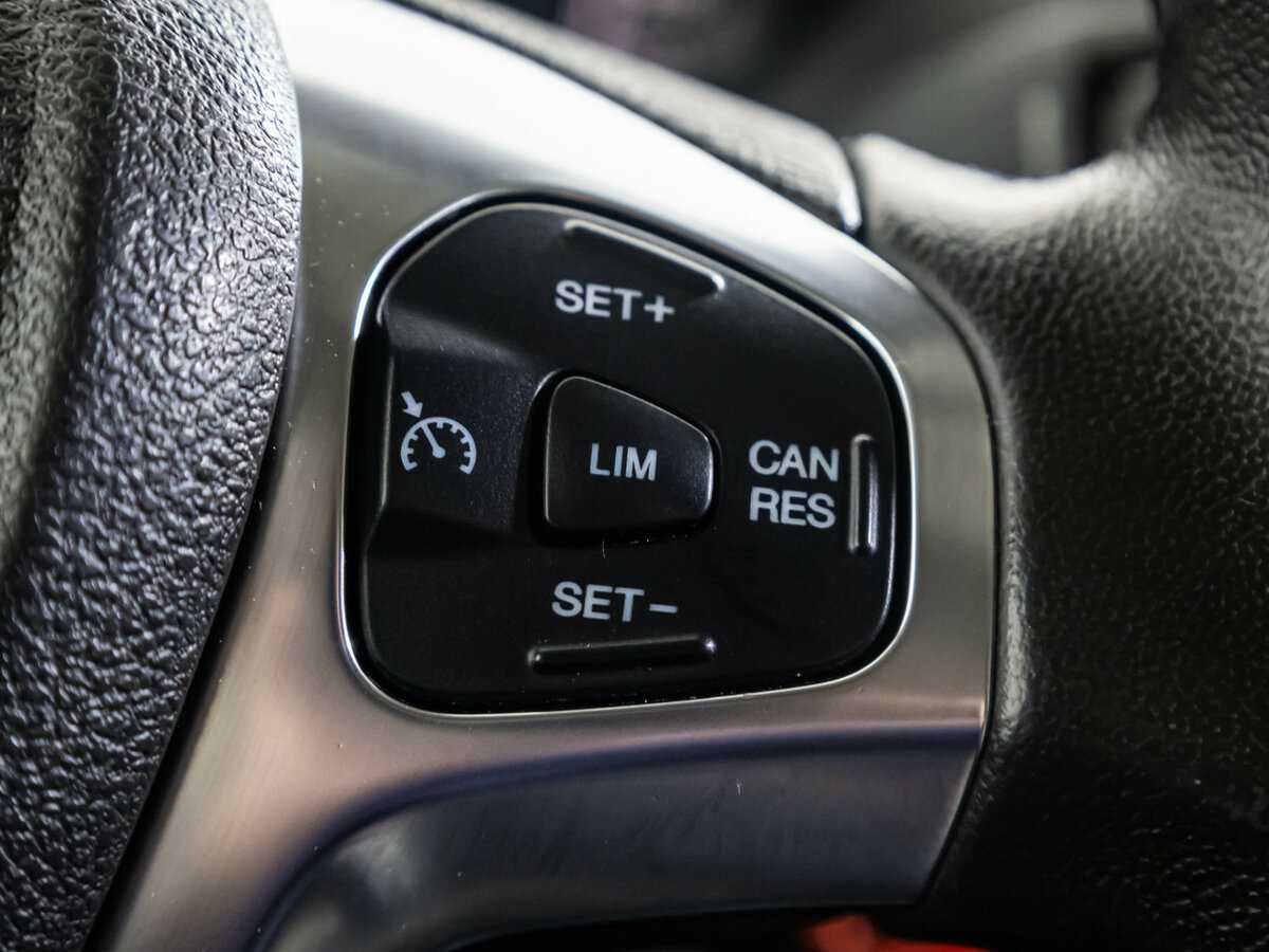 Ford Tourneo Courier, 2017 Фото №16