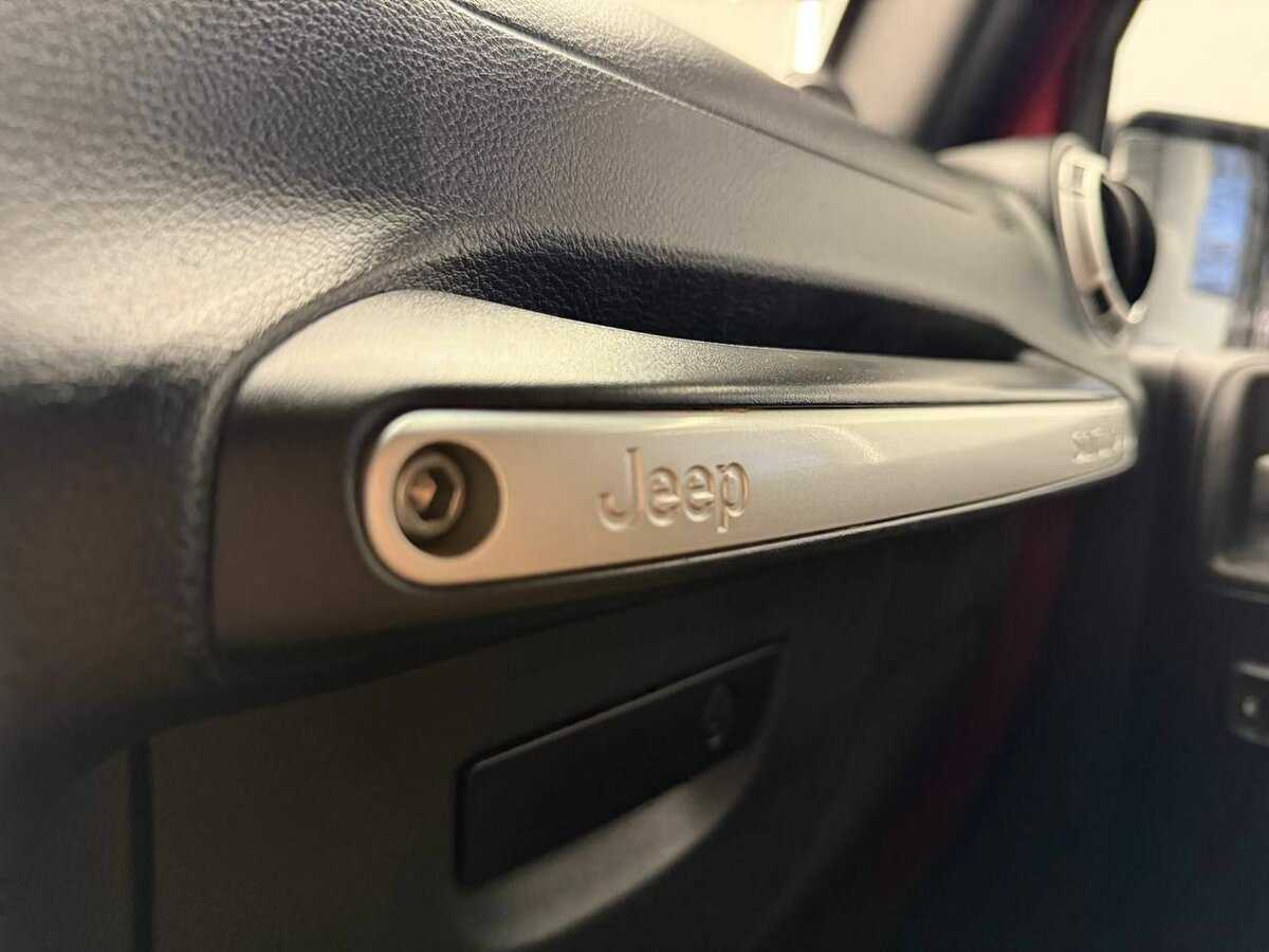 Jeep Wrangler, 2011 Фото №14