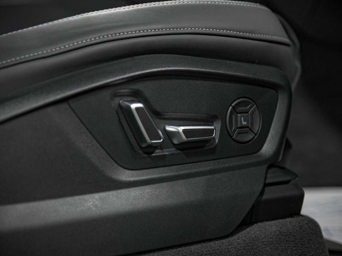 Audi Q8 50 TDI, 2023 Фото №25