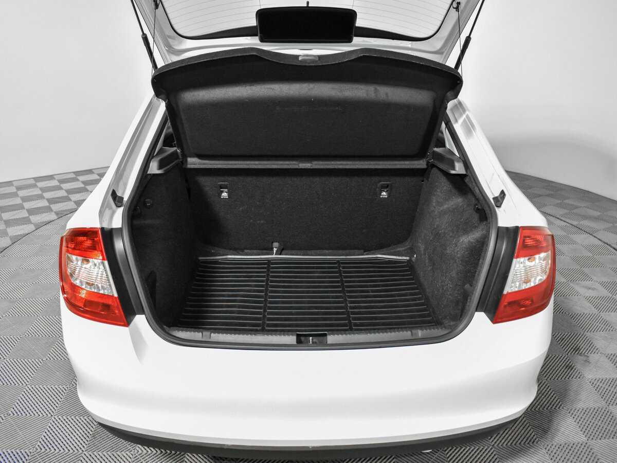 Skoda Rapid, 2017 Фото №18