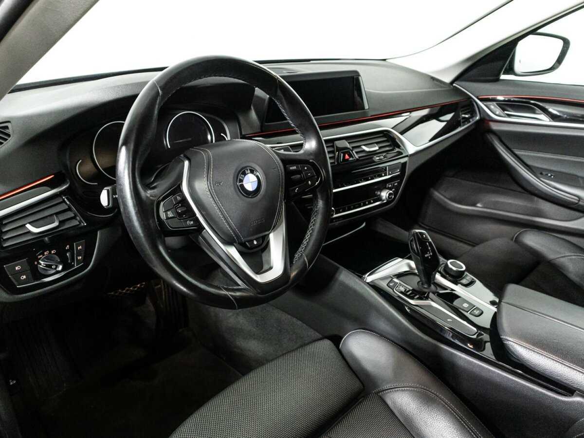 BMW 5 серии 520d, 2019 Фото №11