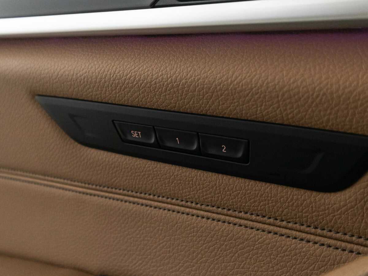 BMW 5 серии 520i, 2019 Фото №17