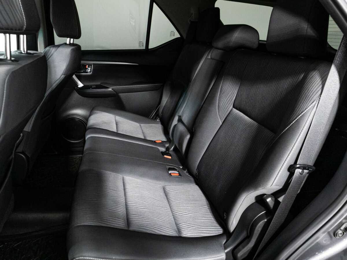 Toyota Fortuner, 2020 Фото №10