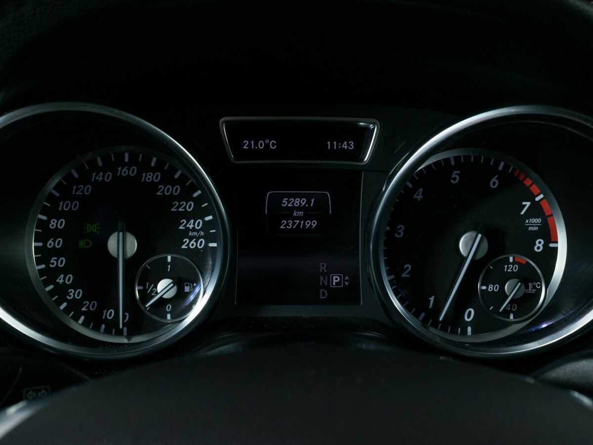 Mercedes-Benz GL-Класс 400, 2014 Фото №14