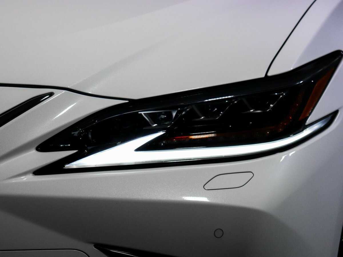 Lexus ES 350, 2018 Фото №16