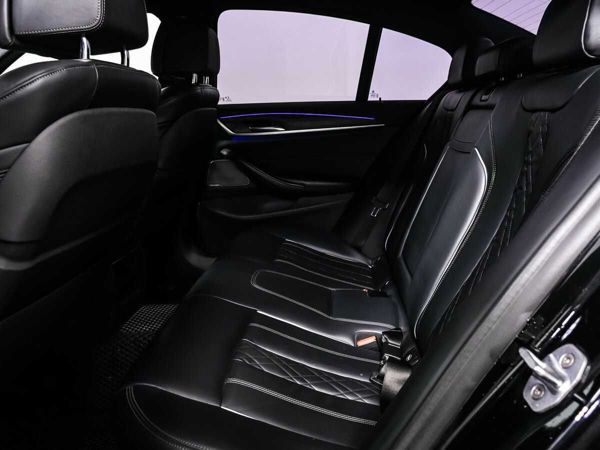 BMW 5 серии 530d xDrive, 2019 Фото №14