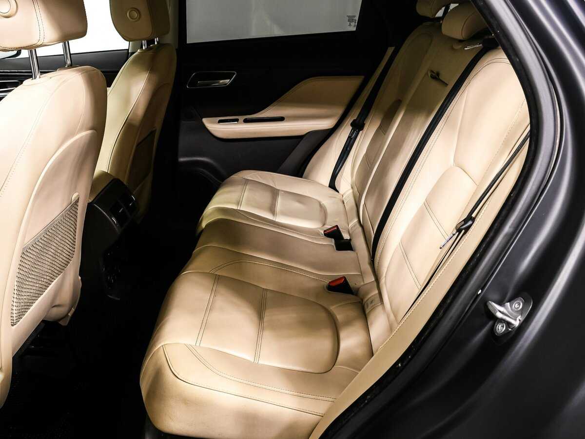 Jaguar F-Pace, 2016 Фото №13