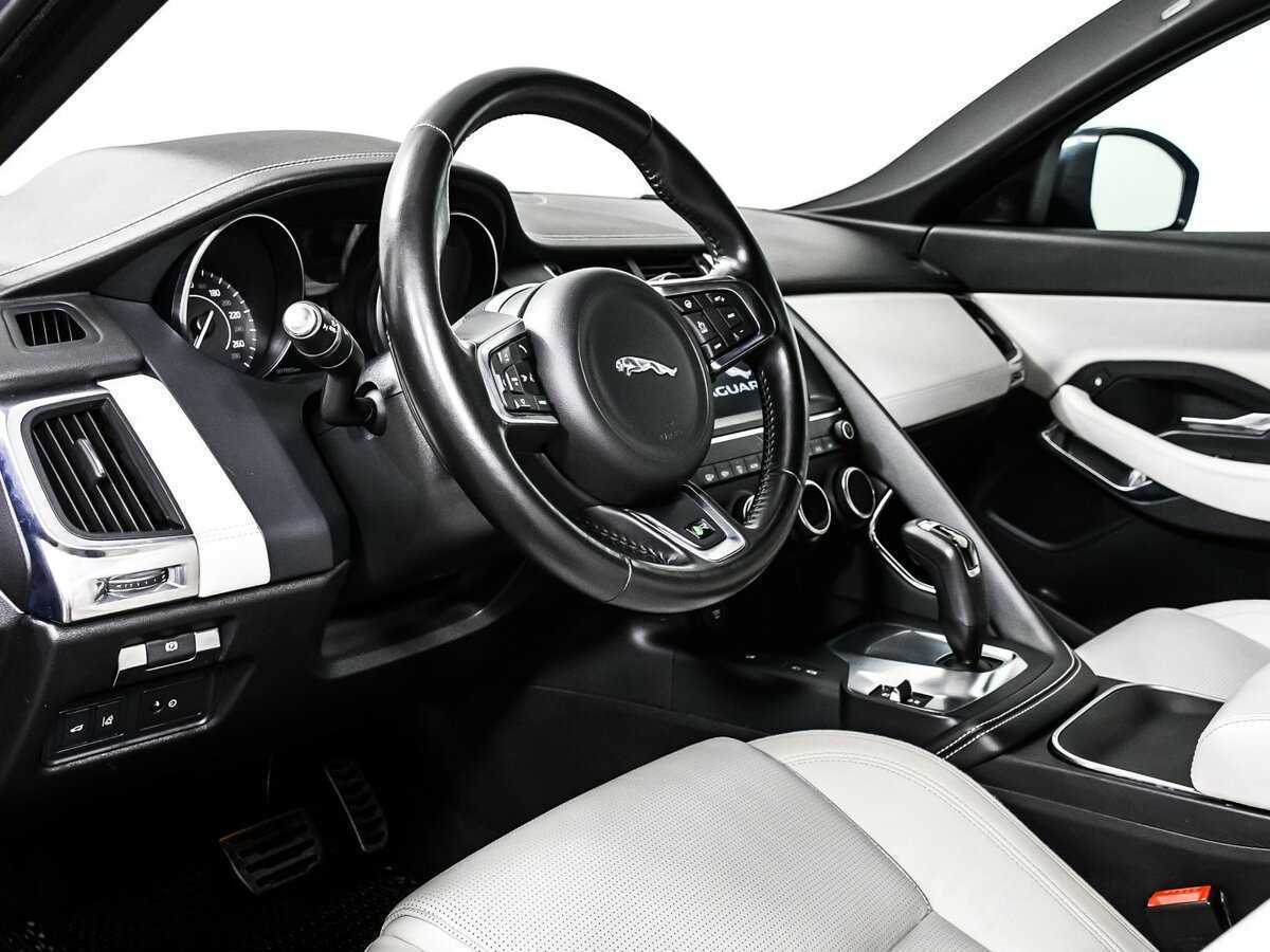 Jaguar E-Pace, 2018 Фото №12
