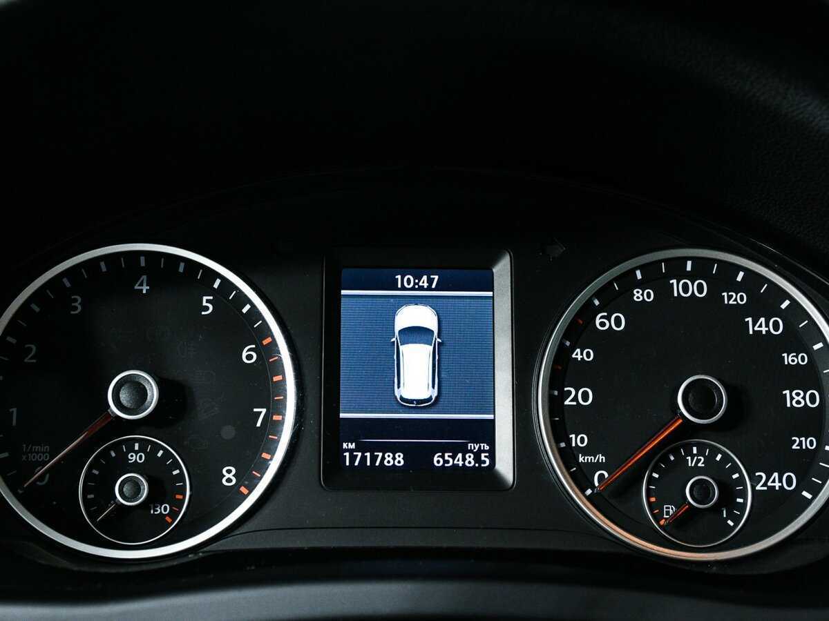 Volkswagen Tiguan, 2011 Фото №10