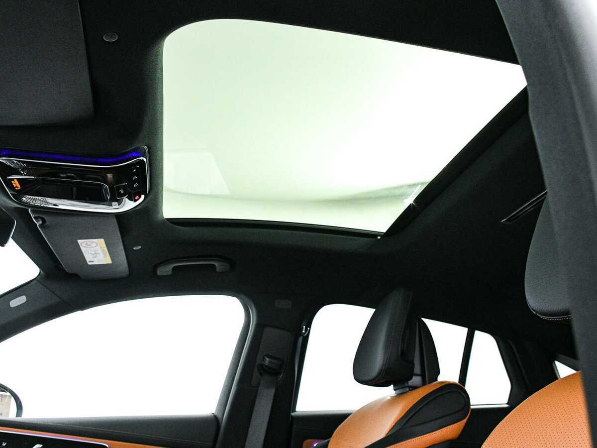 Mercedes-Benz GLC Coupe 200, 2024 Фото №18