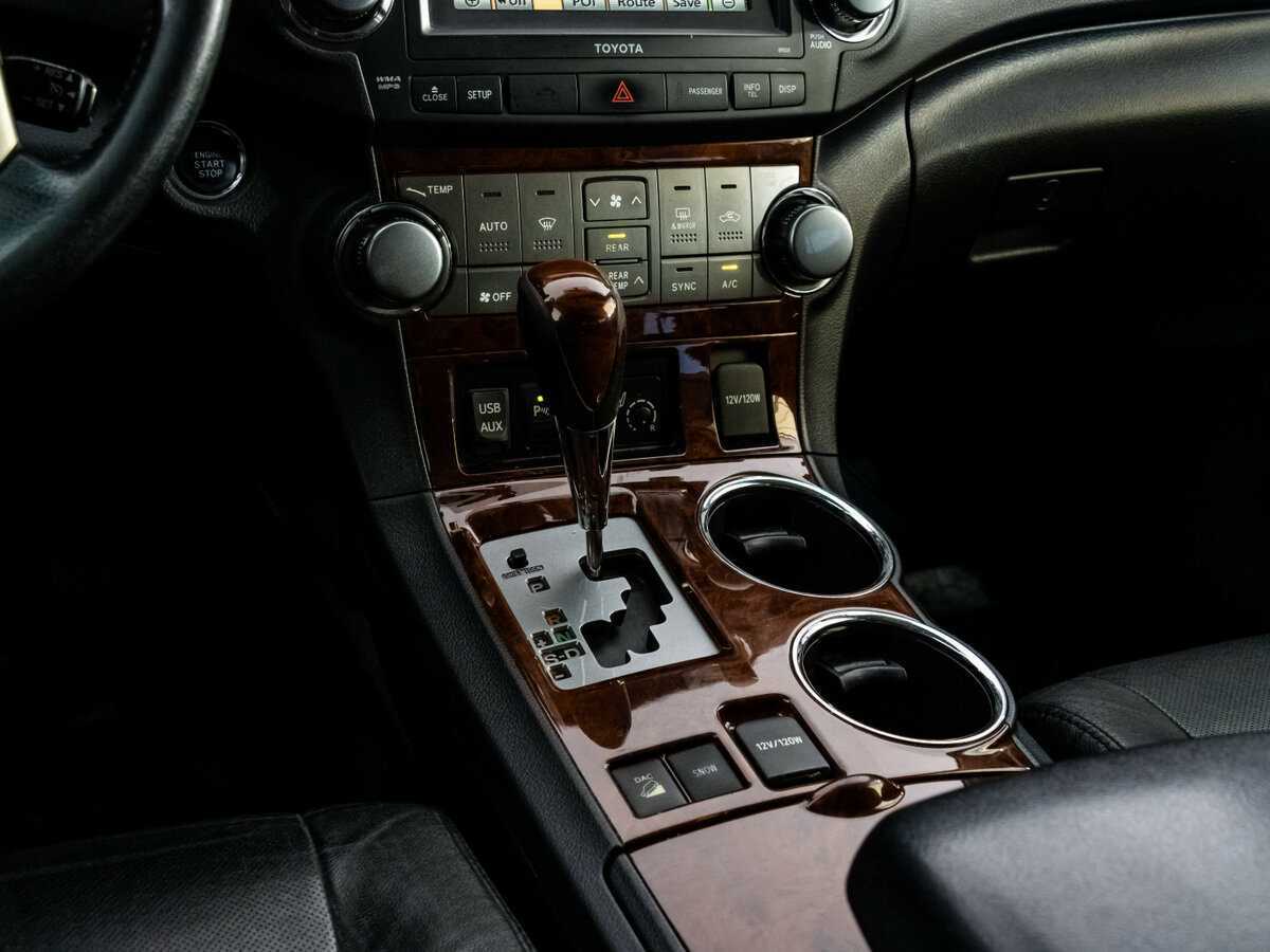 Toyota Highlander, 2011 Фото №11