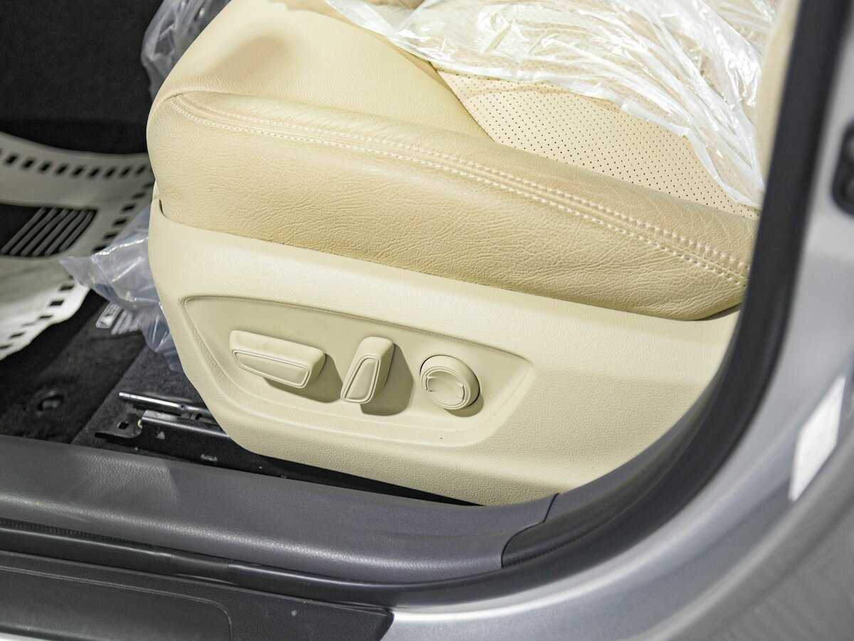 Toyota Camry, 2023 Фото №14