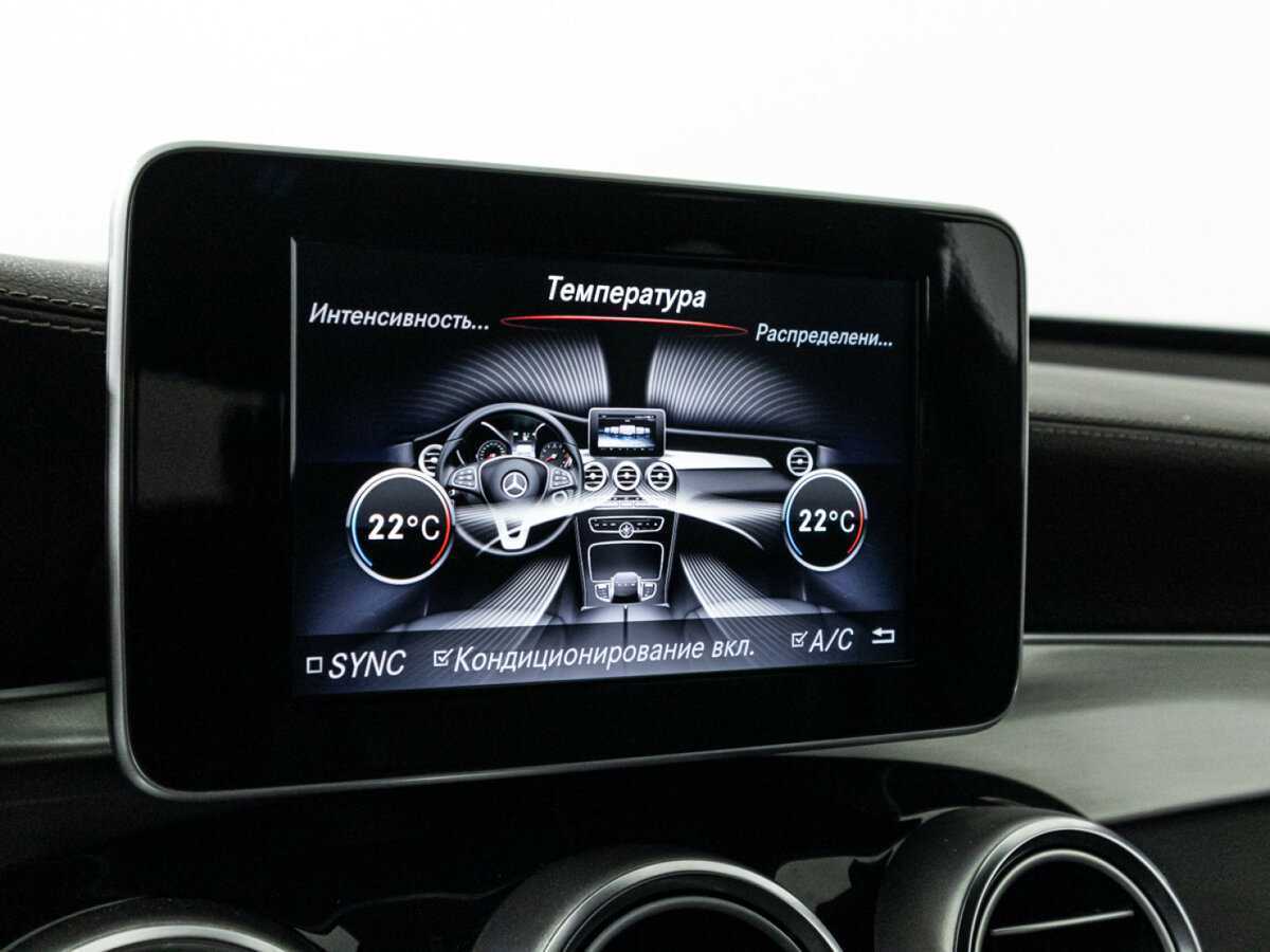 Mercedes-Benz GLC Coupe 300, 2018 Фото №19